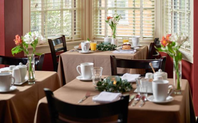 Breakfast Room
